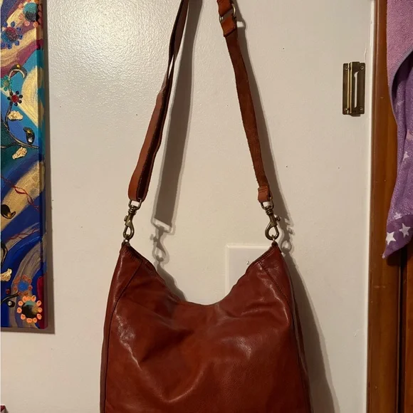 Campomaggi Corallo cognac leather crossbody or hobo bag